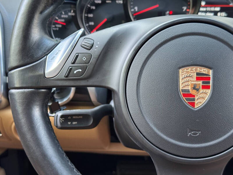 2014 Porsche Cayenne Platinum