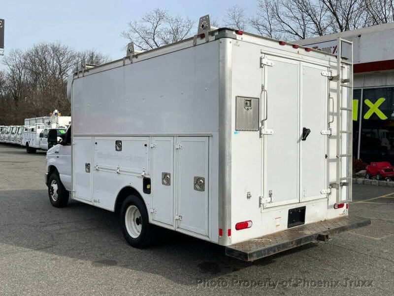 2017 Ford E-Series