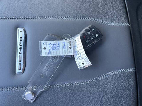 2025 GMC Yukon Denali