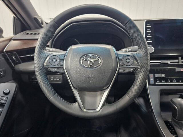 2022 Toyota Avalon Hybrid Limited