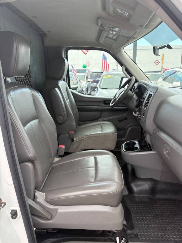 2012 Nissan NV 1500 S