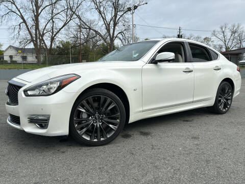 2017 Infiniti Q70 for sale at Beckham's Used Cars in Milledgeville GA