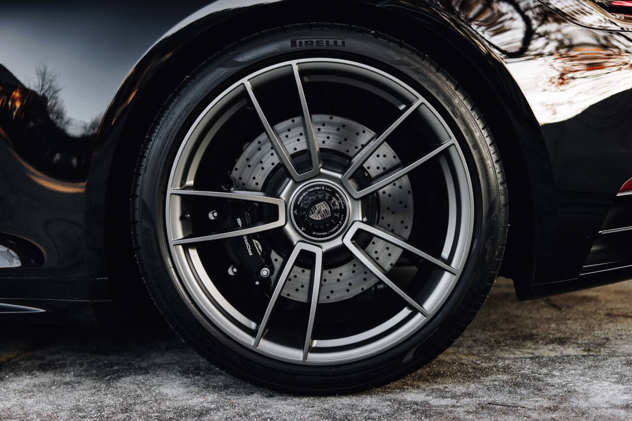 2022 Porsche 911 48