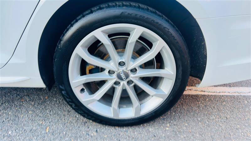 2019 Audi A4 quattro Premium Plus 45 TFSI