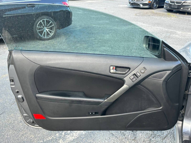 2016 Hyundai Genesis Coupe 3.8