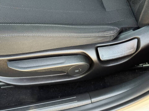 2022 Hyundai Elantra SE