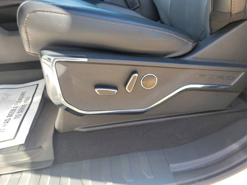 2023 Ford F-150 Lightning Lariat