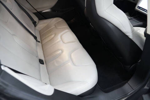 2015 Tesla Model S