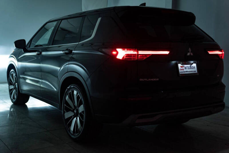 2025 Mitsubishi Outlander SE