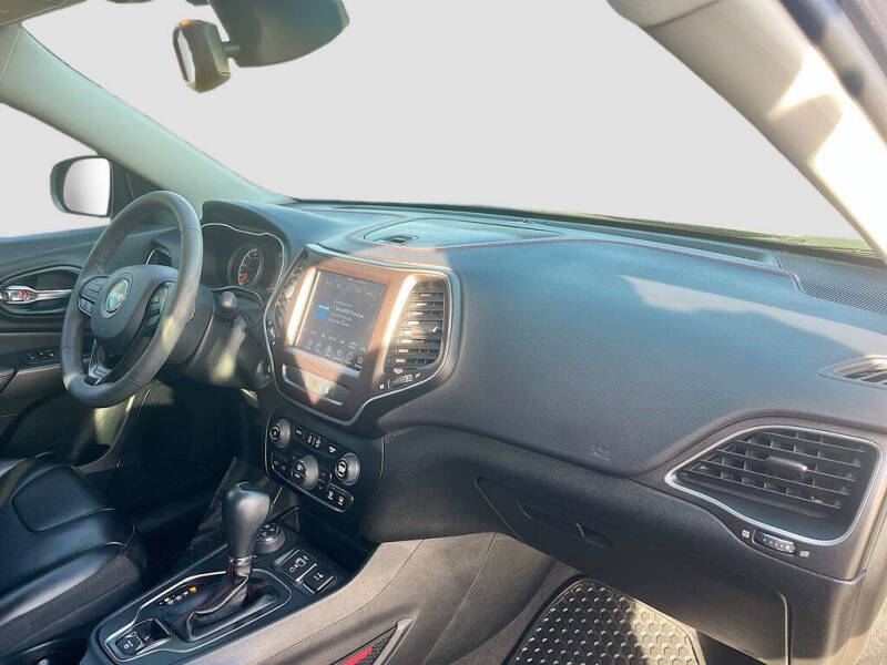 2022 Jeep Cherokee Trailhawk