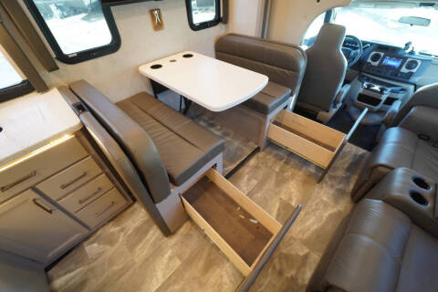 2023 Thor Motor Coach Quantum