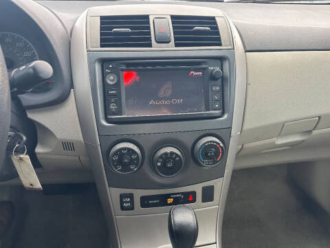 2013 Toyota Corolla LE