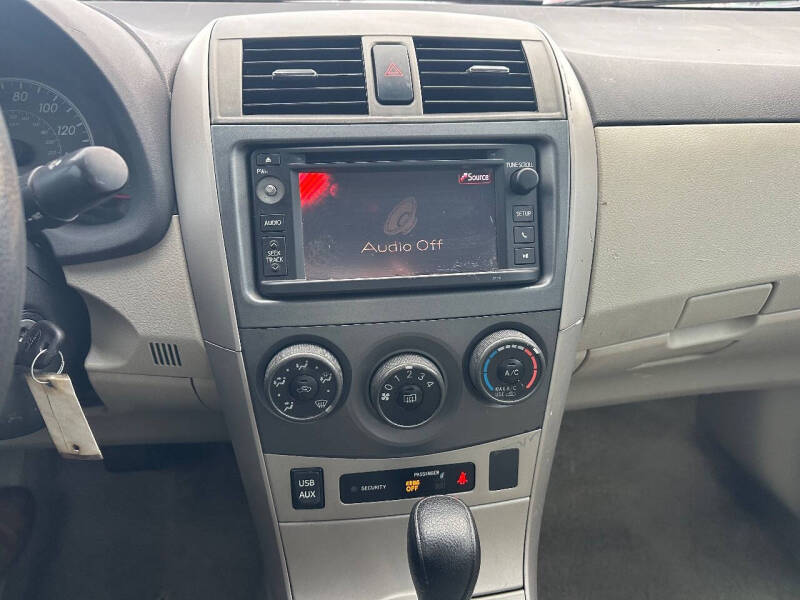 2013 Toyota Corolla LE