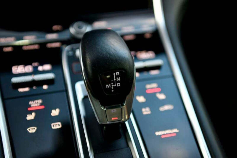 2018 Porsche Panamera Turbo S E-Hybrid