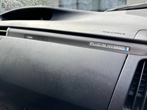 2015 Toyota Prius Plug-in Hybrid