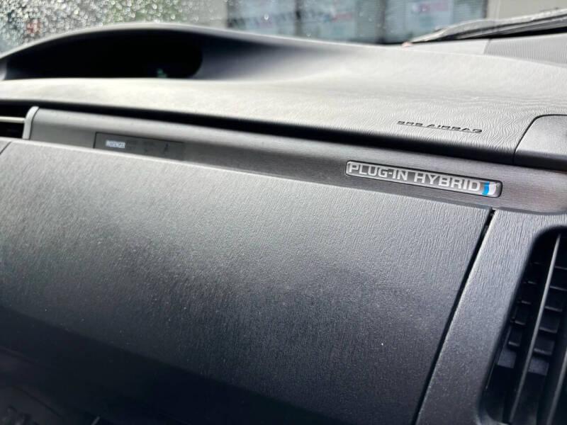 2015 Toyota Prius Plug-in Hybrid
