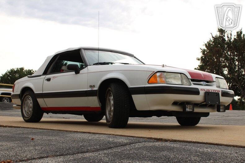 1990 Ford Mustang