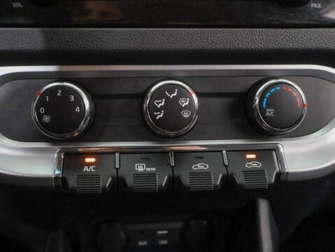 2016 Kia Rio 5-Door LX