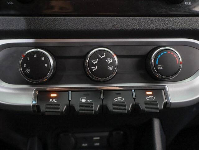 2016 Kia Rio 5-Door LX