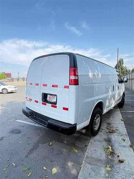 2021 Chevrolet Express 2500