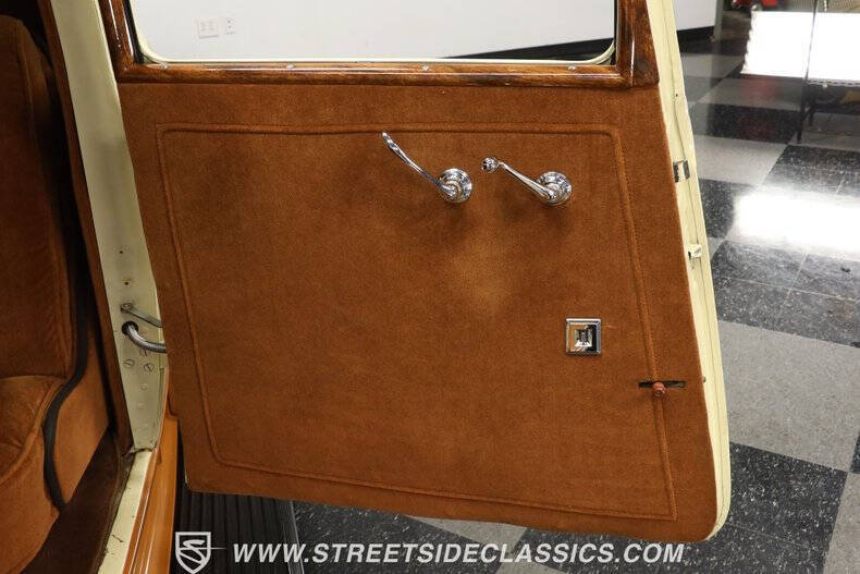 1933 Plymouth Model PD