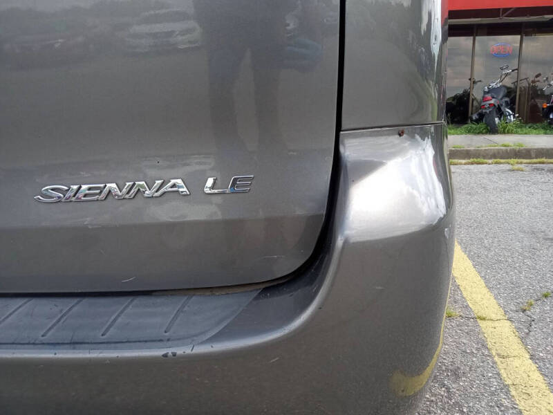 2004 Toyota Sienna