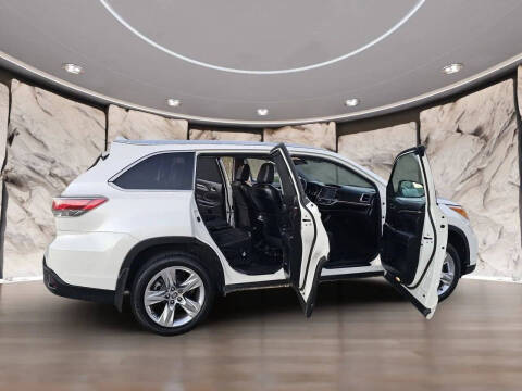 2016 Toyota Highlander