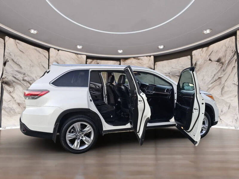 2016 Toyota Highlander