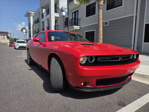 2015 Dodge Challenger SXT Plus