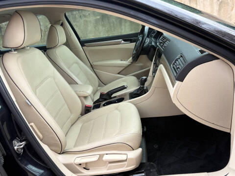 2018 Volkswagen Passat 2.0T SE