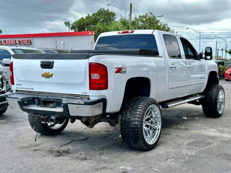 2014 Chevrolet Silverado 2500HD  - $26,995