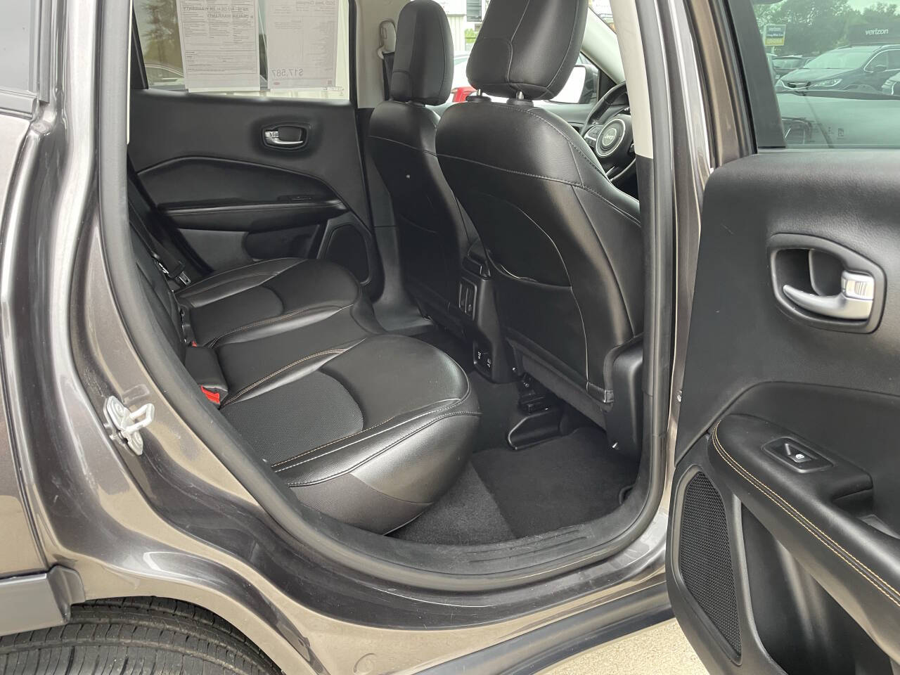 2020 Jeep Compass Limited photo 12