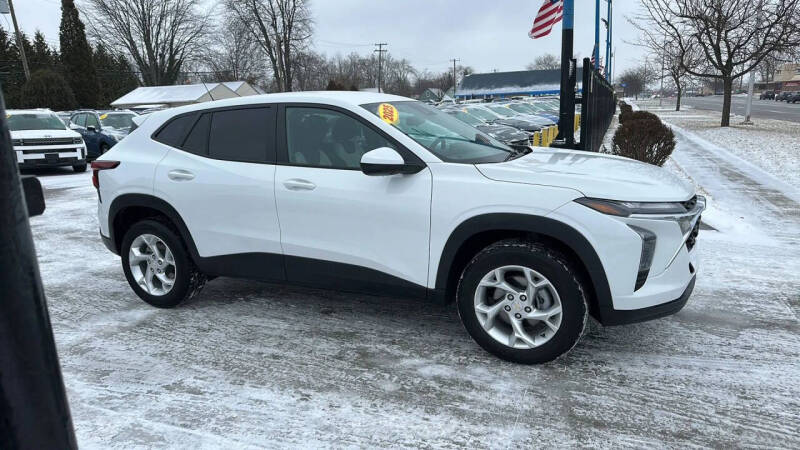 2025 Chevrolet Trax LS