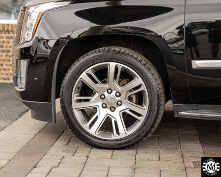 2018 Cadillac Escalade ESV Luxury