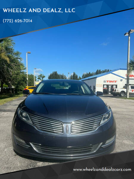 2013 Lincoln MKZ for sale at WHEELZ AND DEALZ, LLC in Fort Pierce FL