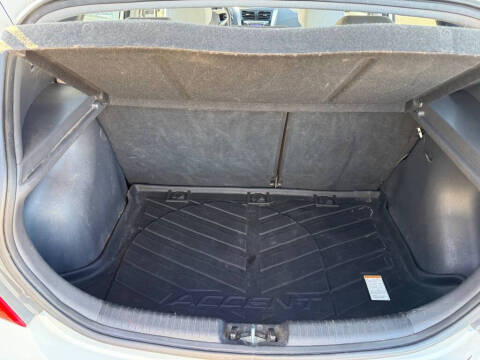 2013 Hyundai Accent SE