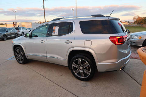 2017 GMC Acadia Denali