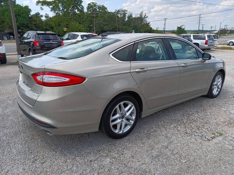 2015 Ford Fusion SE