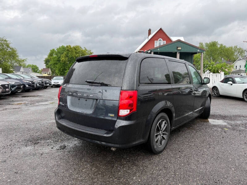2018 Dodge Grand Caravan SE