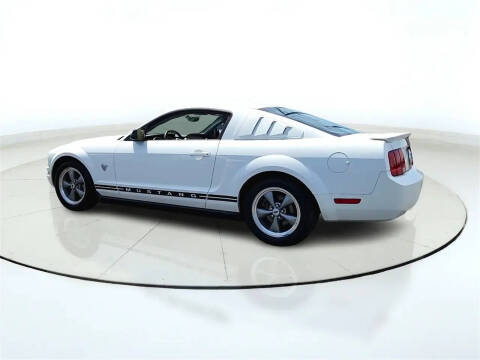 2009 Ford Mustang V6 Deluxe