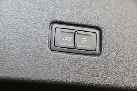 2024 Audi SQ8 4.0T quattro Premium Plus