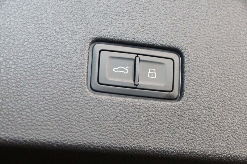 2024 Audi SQ8 4.0T quattro Premium Plus