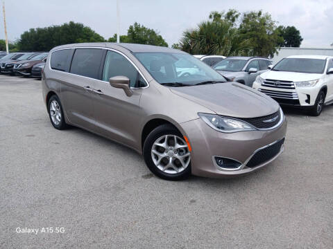 2018 Chrysler Pacifica Touring Plus