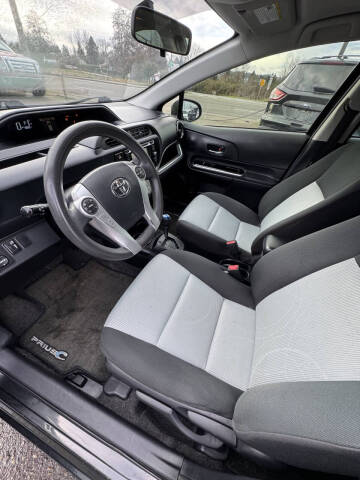 2015 Toyota Prius c Two