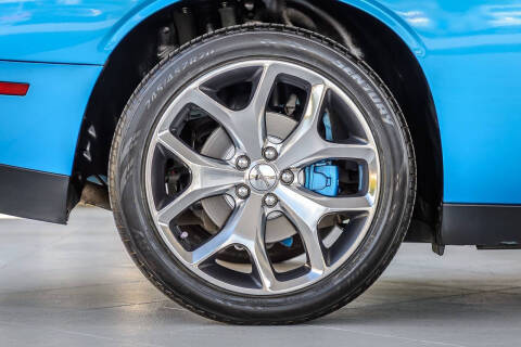 2015 Dodge Challenger SXT Plus