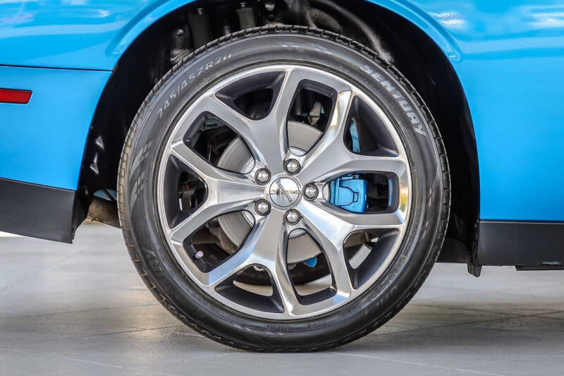 2015 Dodge Challenger SXT Plus