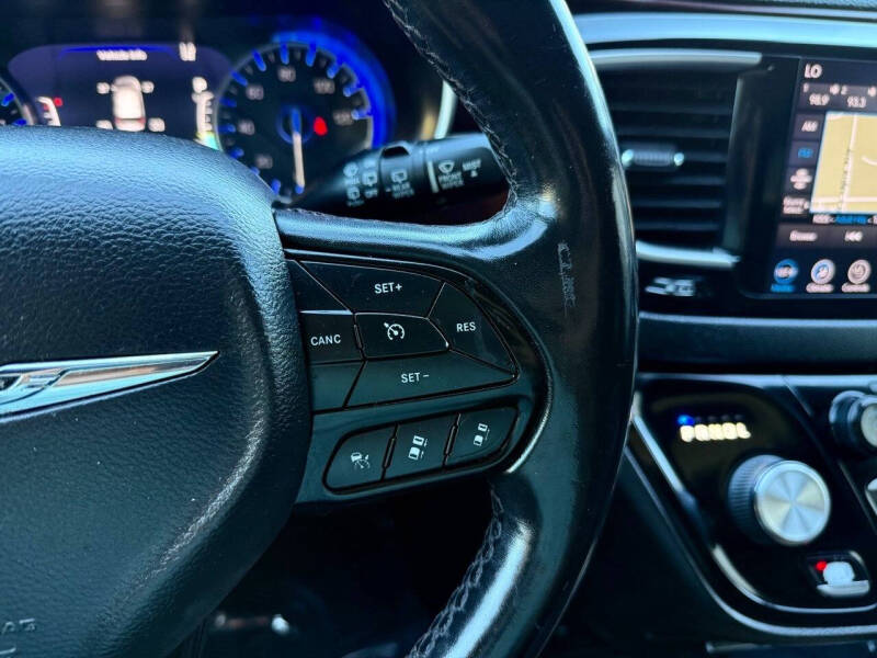2020 Chrysler Pacifica Touring L Plus 35th Anniversary