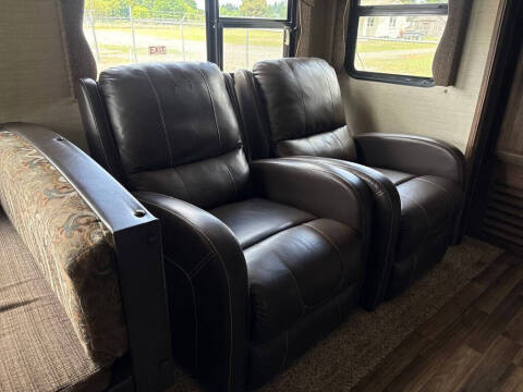 2017 Keystone RV Cougar