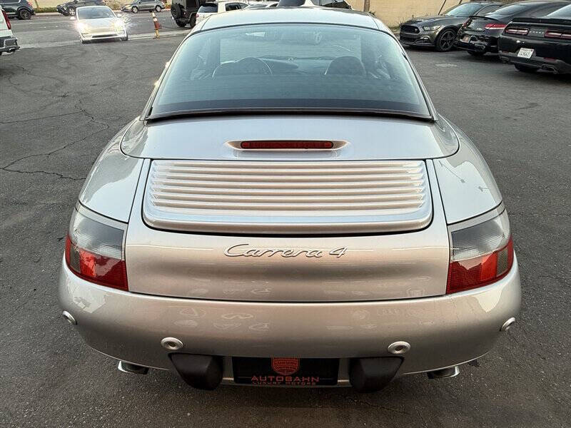 2000 Porsche 911 Carrera