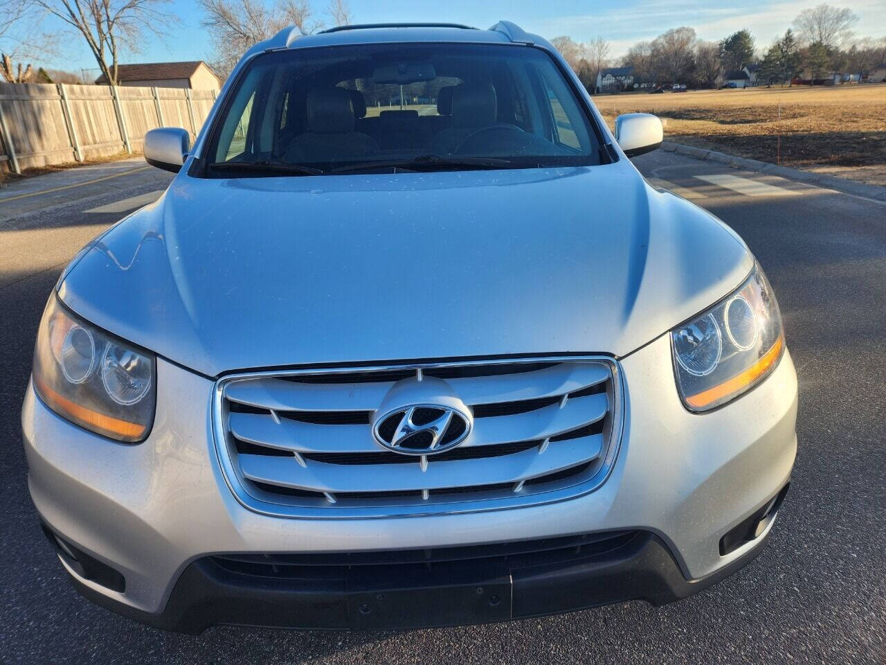 2011 Hyundai SANTA FE for sale at Xtra Mile Auto Sales LLC in Cambridge, MN